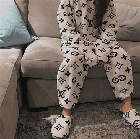 louis vuitton pajamas fake